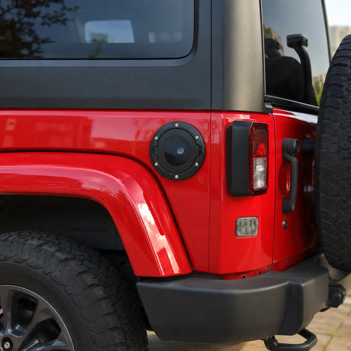 For 2007-2018 Jeep Wrangler JK Fuel Filler Door Gas Tank Cap Cover (Locking Type)